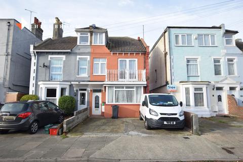 4 bedroom semi-detached house for sale, Harold Road, Clacton-on-Sea