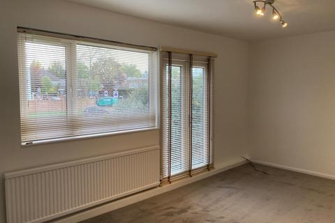 3 bedroom flat to rent, ASHLEY COURT, GREAT NORTH WAY, HENDON NW4
