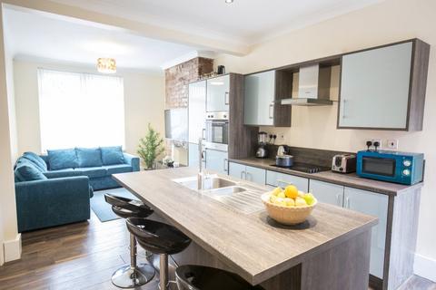 4 bedroom terraced house to rent, Haworth Street, Hull, HU6