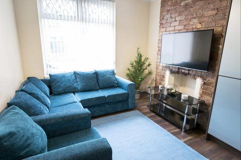 4 bedroom terraced house to rent, Haworth Street, Hull, HU6