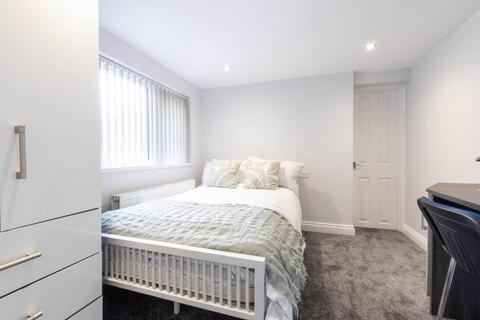 4 bedroom terraced house to rent, Haworth Street, Hull, HU6