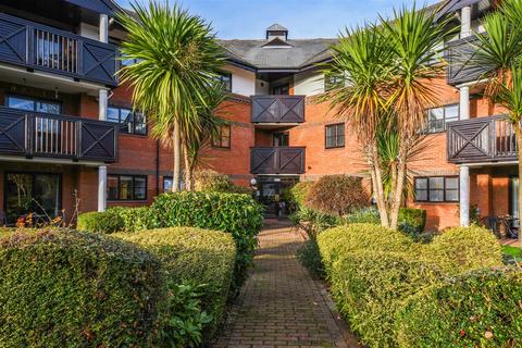 2 bedroom apartment for sale, Poplar Drive, Hutton, Brentwood