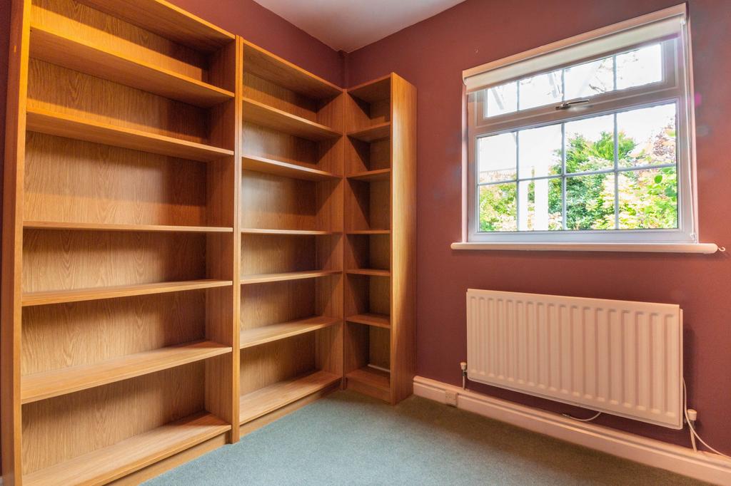 Bedroom / office