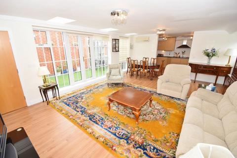 2 bedroom apartment for sale, Eastcote Road, Pinner