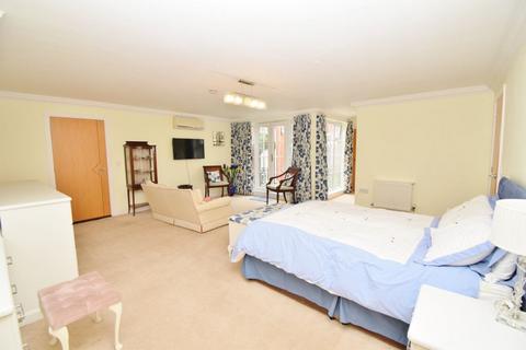 2 bedroom apartment for sale, Eastcote Road, Pinner