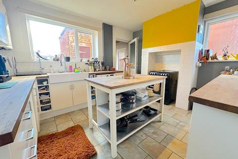 3 bedroom semi-detached house for sale, Park Road, Cannock WS11