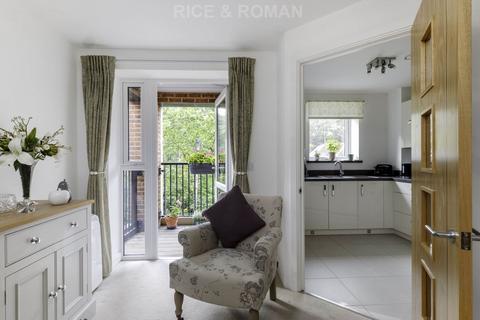 2 bedroom retirement property for sale, Dukes Ride, Crowthorne RG45