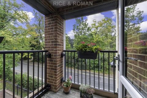 2 bedroom retirement property for sale, Dukes Ride, Crowthorne RG45