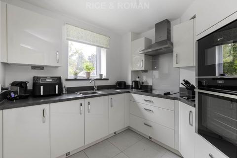 2 bedroom retirement property for sale, Dukes Ride, Crowthorne RG45
