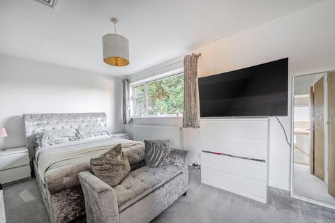 43 Ambrose Road, Tadley, RG26 4JS