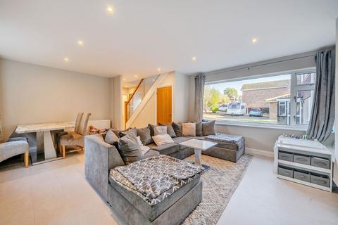 43 Ambrose Road, Tadley, RG26 4JS