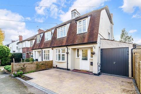 undefined, Browns Road, Surbiton KT5