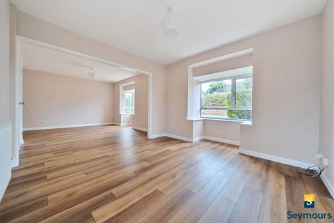 3 bedroom detached house for sale, Bryanstone Avenue, Surrey GU2