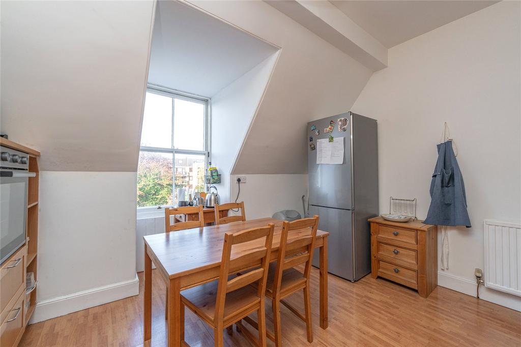 Kitchen Alt