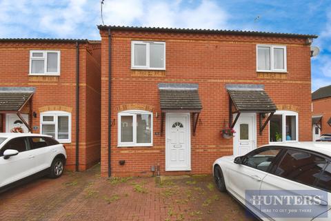 2 bedroom house to rent, Clipstone Gardens, Wigston