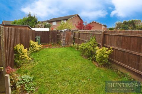 2 bedroom house to rent, Clipstone Gardens, Wigston