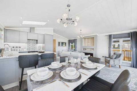 3 bedroom mobile home for sale, Leconfield Road, Cherry Burton, HU17 7LJ