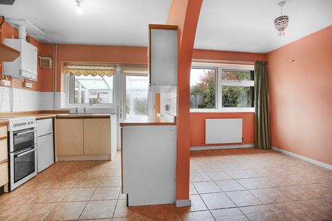 undefined, Fosseway Avenue, Moreton-in-Marsh, Gloucestershire. GL56 0EB