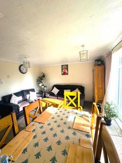 2 bedroom semi-detached house for sale, Totteridge Road, High Wycombe HP13