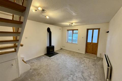 2 bedroom semi-detached house to rent, Amiens Close, Darlington