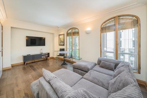 1 bedroom flat for sale, Upper St. Martin's Lane, London WC2H