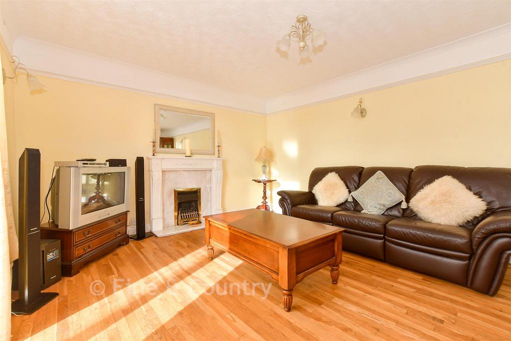 Sitting/Dining Room
