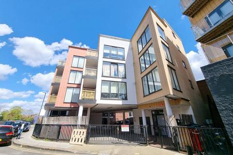 undefined, Saddlers Place, Greater London TW3