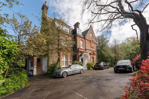 West Heath Road, Hampstead, NW3