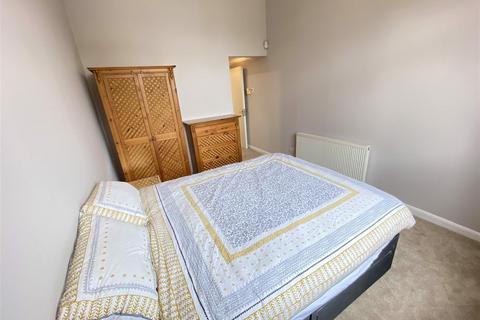undefined, 1 DOUBLE BEDROOM APARTMENT PLUS £250 FOR BILLS HA8
