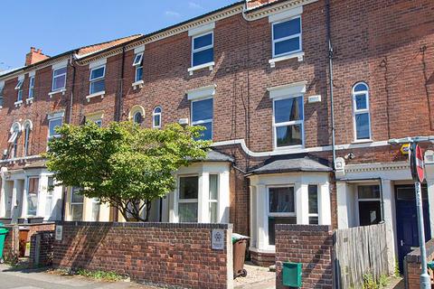 94 Portland Road, Nottingham, NG7 4GP