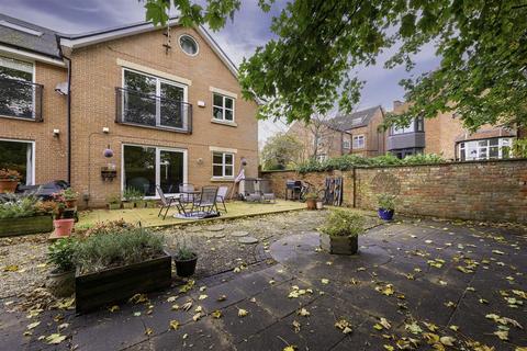 2 bedroom apartment for sale, Kingshill Road, Manchester M21