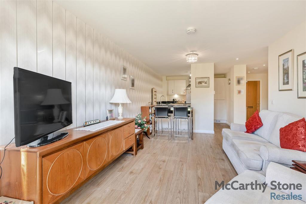 8667828-interior16.jpg
