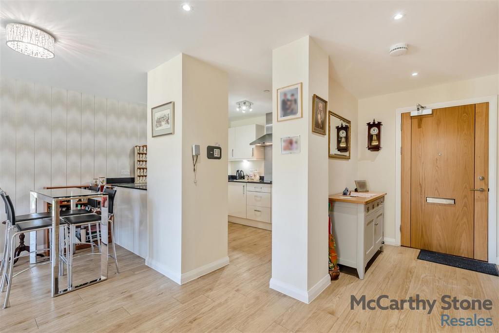 8667828-interior20.jpg