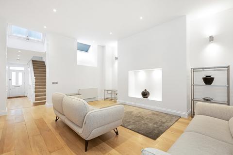 2 bedroom mews for sale, Lancaster Mews, London, W2