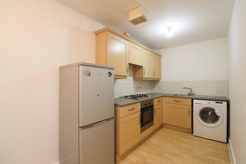 2 bedroom flat to rent, Pavilion Close, Stanningley, Leeds, LS28