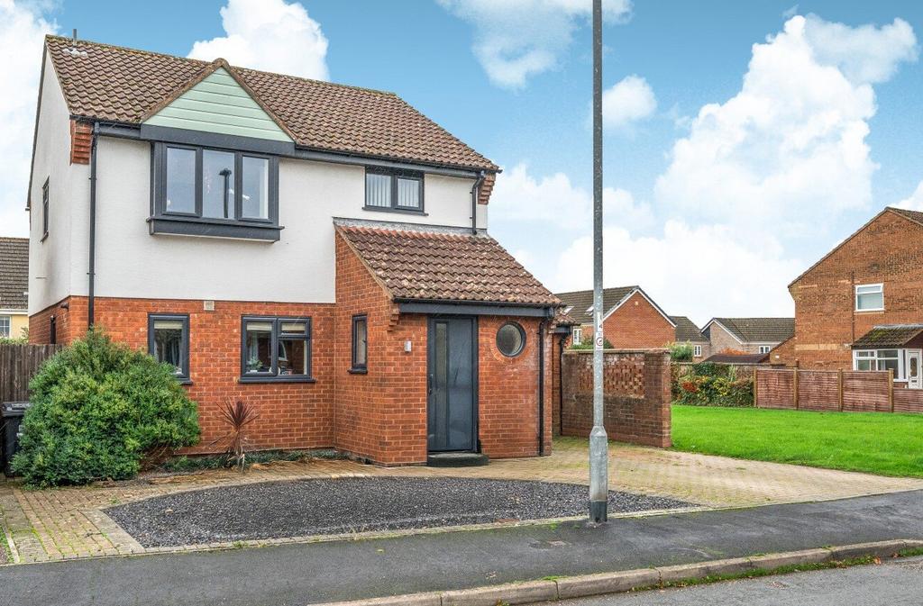 73 Head Weir Road