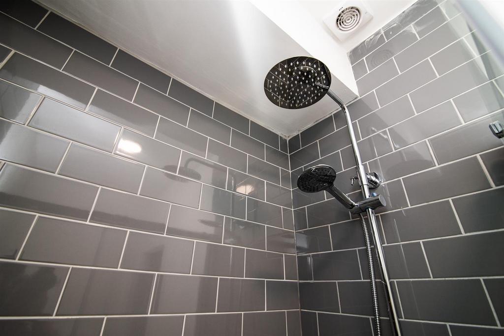 03 Bath.2.jpg