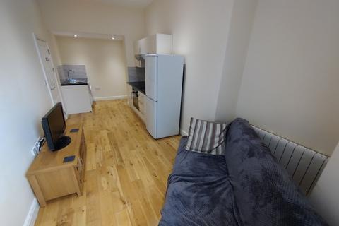 1 bedroom apartment to rent, Castle Hill Avenue, Kent CT20