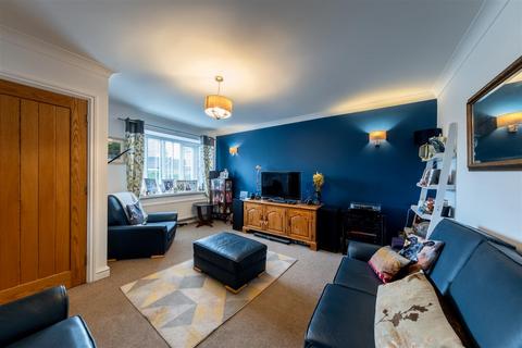 undefined, The Pryors, Tarvin