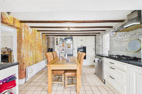 3 bedroom end of terrace house for sale, Mill Road, Swanland