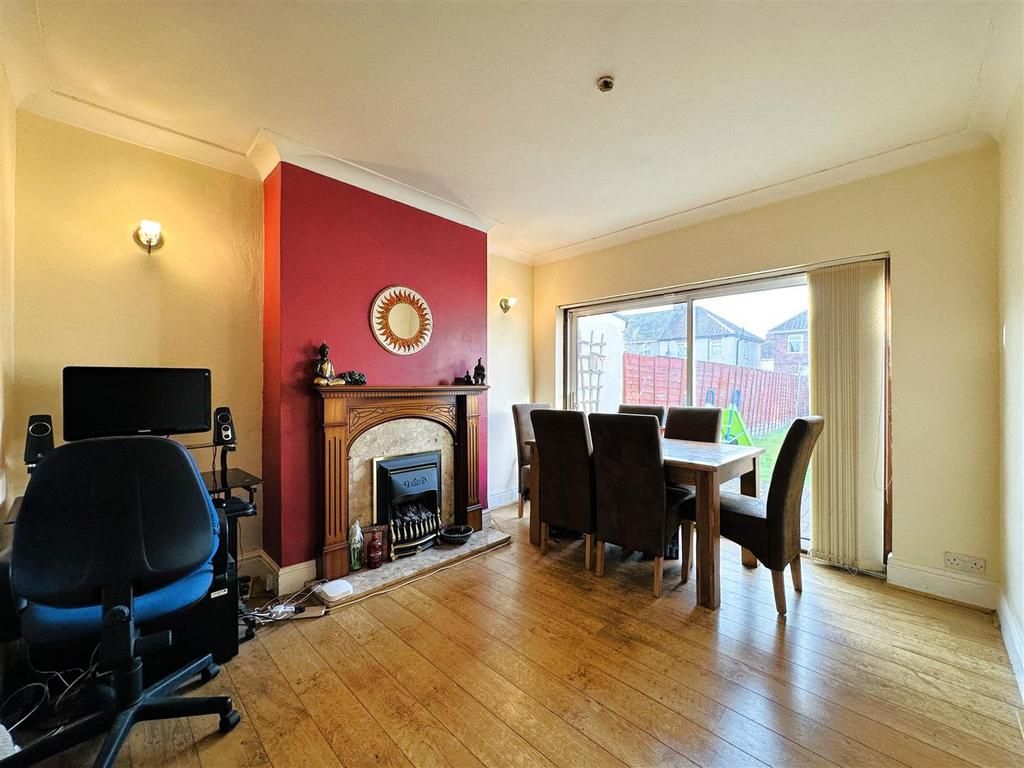 Dining Room.jpg