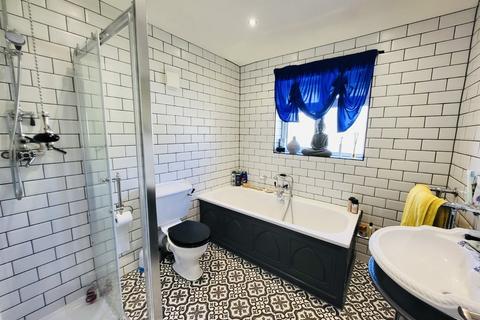 3 bedroom semi-detached house for sale, Morley Crescent, Edgware HA8