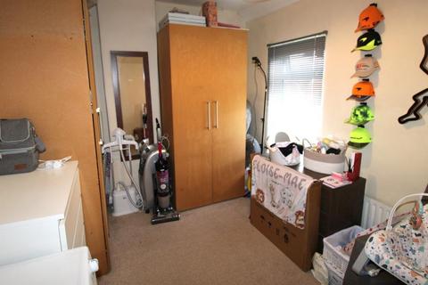 2 bedroom terraced house to rent, Bedford Road East, Yardley Hastings, NN7