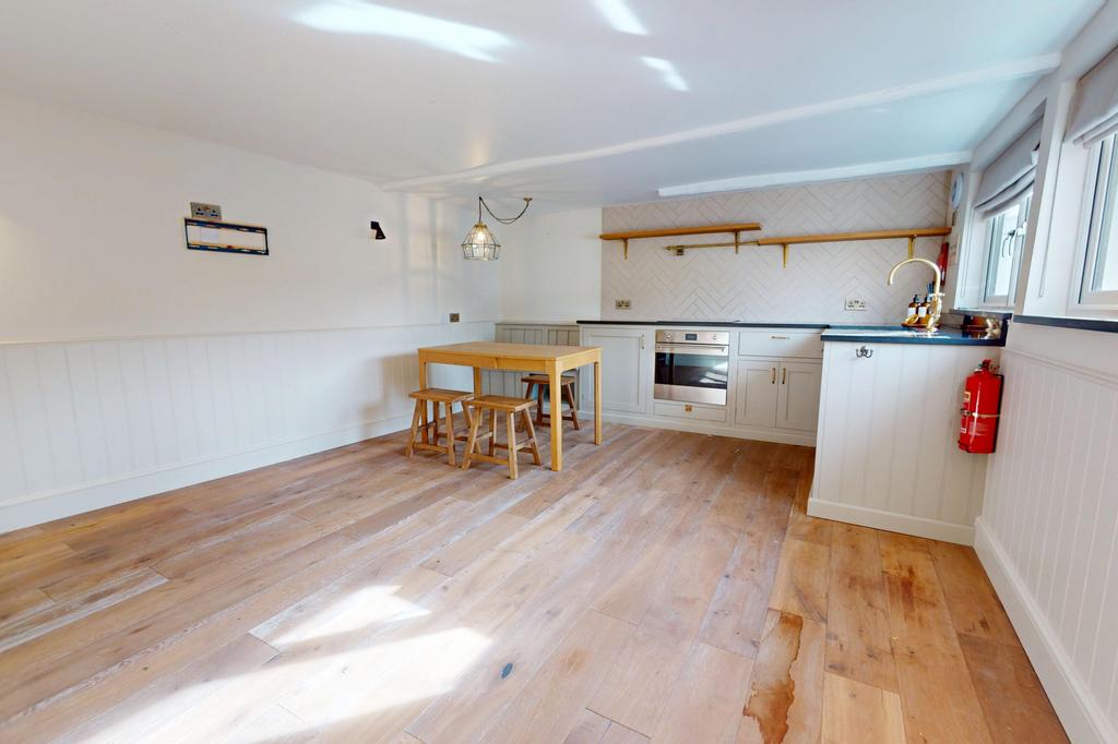 Living room / kitchen
