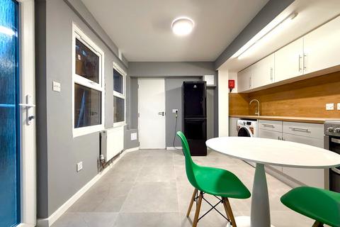 undefined, Bushey Grove Road, Bushey WD23