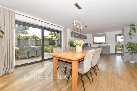5 bedroom semi-detached house for sale, Oxbridge Close, Binfield, Newport, Isle of Wight