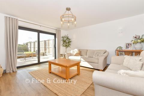 undefined, Oxbridge Close, Binfield, Newport, Isle of Wight