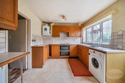 3 bedroom detached house for sale, Longley Road, Farnham, Surrey, GU9