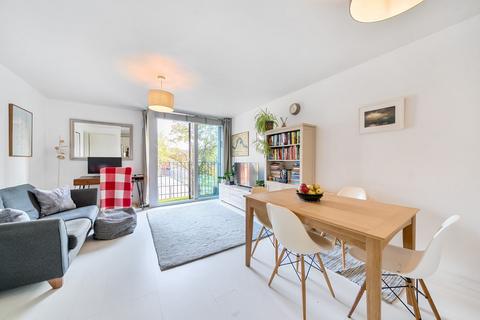 1 bedroom flat for sale, Lillie Road, London, SW6