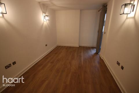 1 bedroom apartment to rent, High Street, SLOUGH